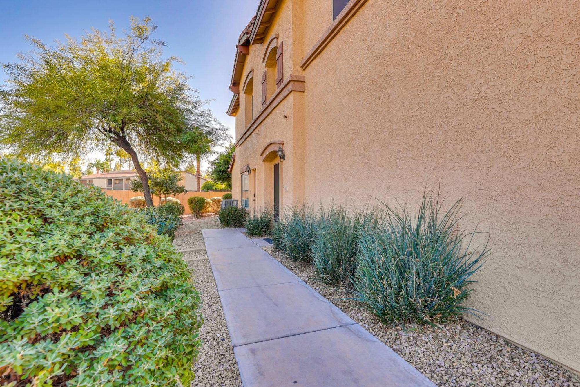 3 Mi To Dtwn Mesa Townhome With Patio Exterior photo