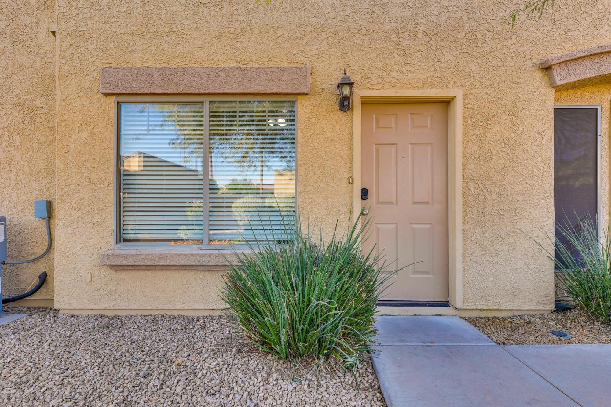 3 Mi To Dtwn Mesa Townhome With Patio Exterior photo